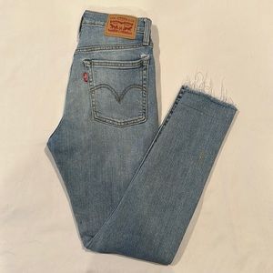 Levi’s Wedgie Skinny Jeans